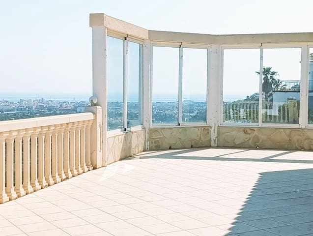 5 quarto Moradia para venda em Dénia com piscina garagem - 849 000 € (Ref: 8332675)