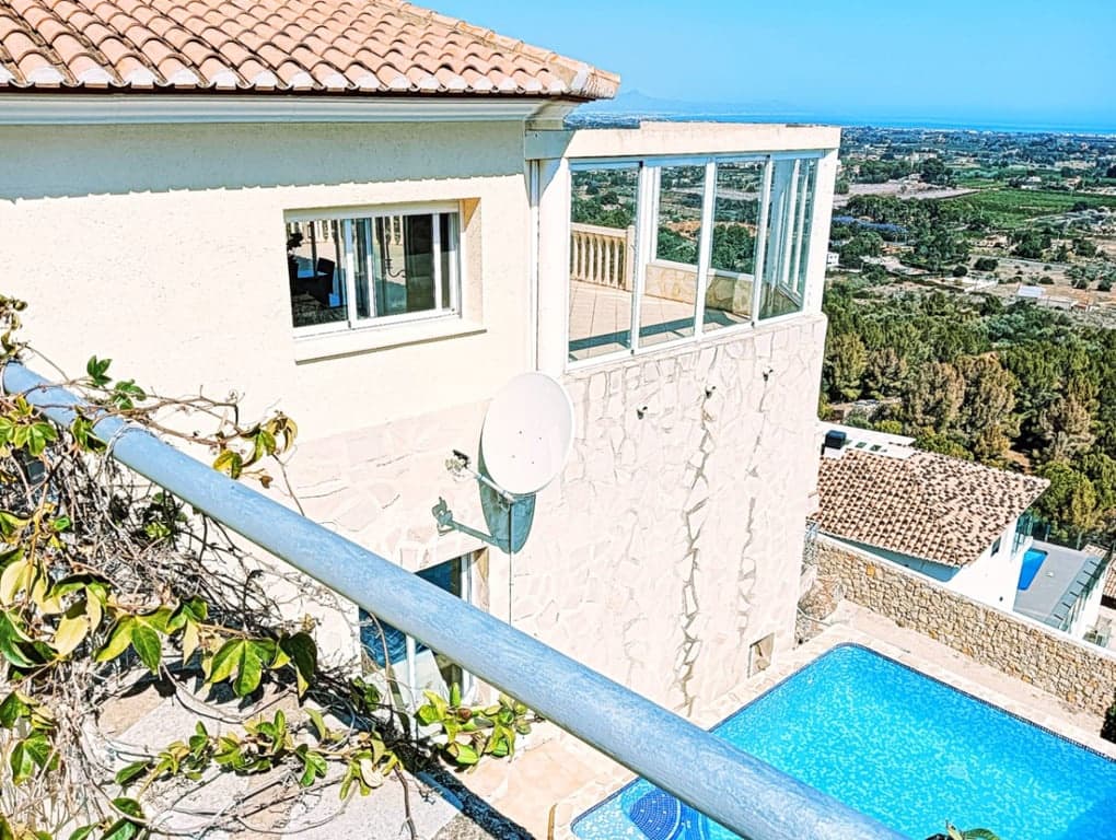 5 quarto Moradia para venda em Denia com piscina garagem - 849 000 € (Ref: 8332675)