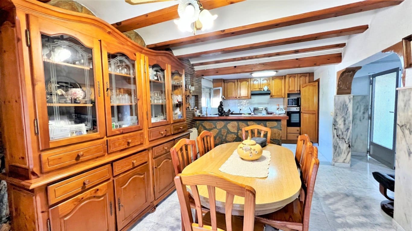 7 bedroom Villa for sale in Denia with pool garage - € 1,100,000 (Ref: 8383575)
