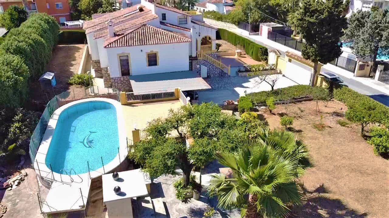 7 bedroom Villa for sale in Denia with pool garage - € 1,100,000 (Ref: 8383575)