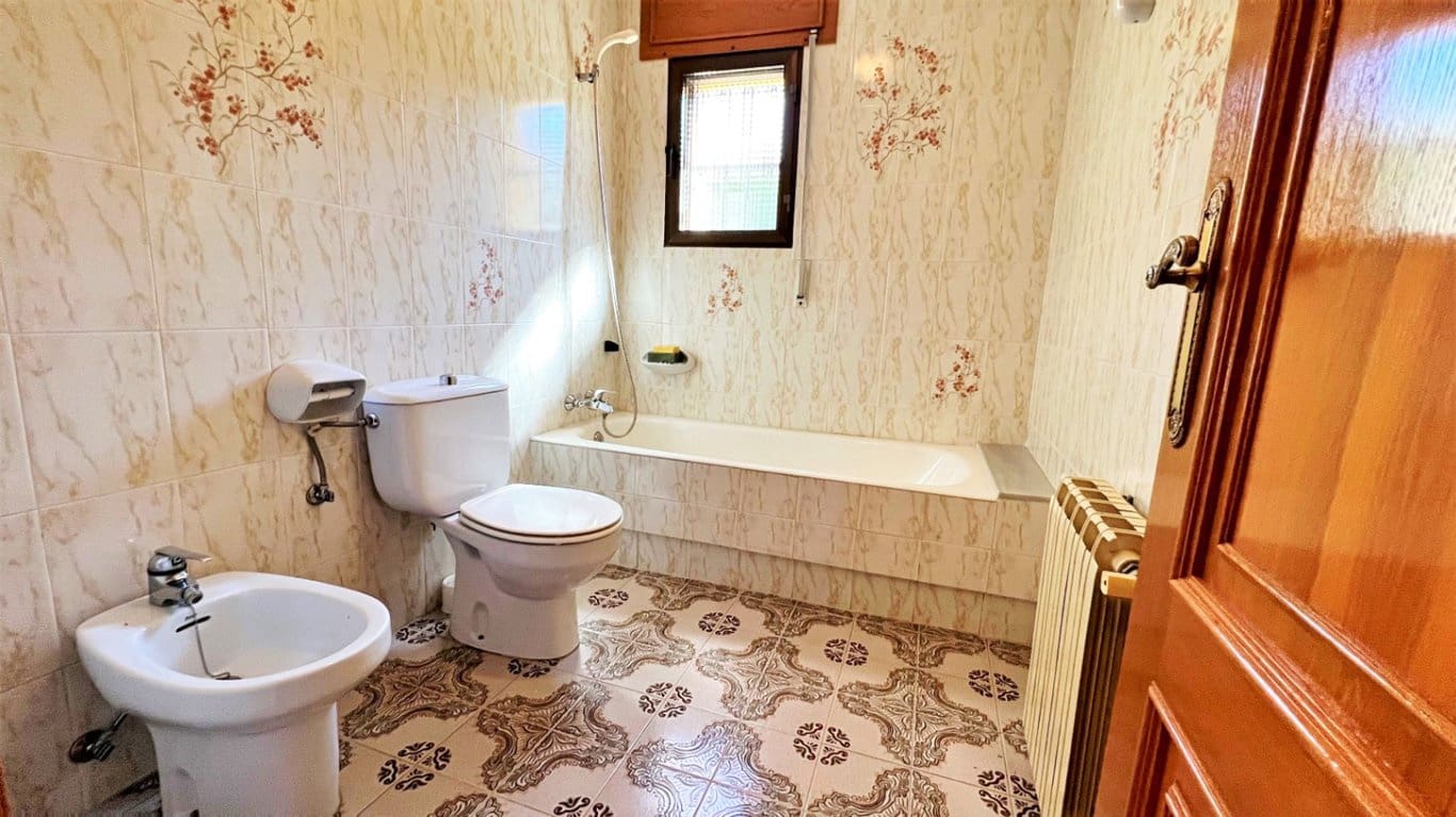 7 bedroom Villa for sale in Denia with pool garage - € 1,100,000 (Ref: 8383575)
