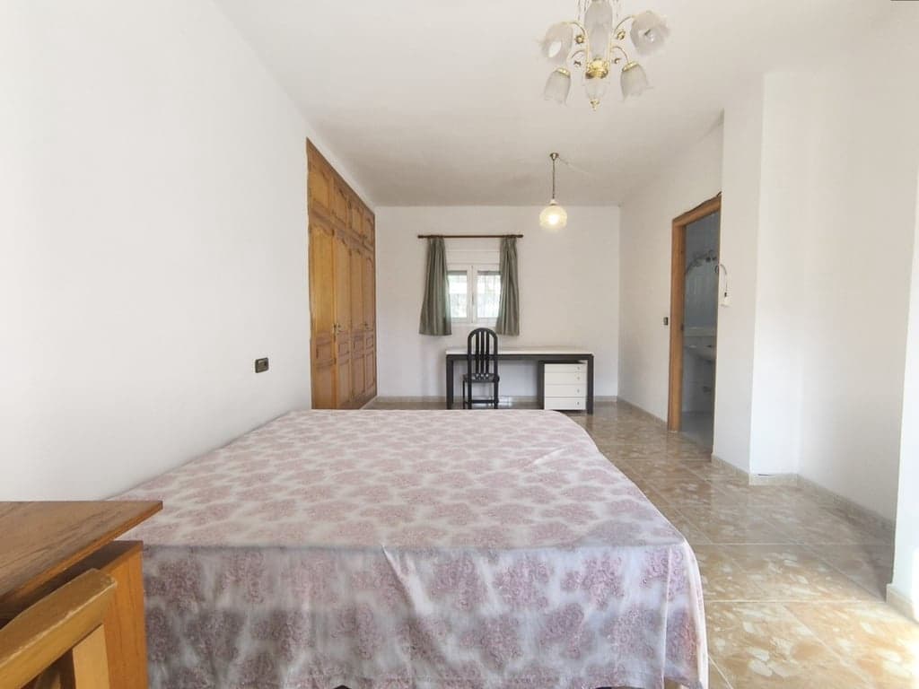 3 makuuhuone Huvila myytävänä paikassa Parcent mukana uima-altaan 
autotalli - 495 000 € (Ref: 8776628)