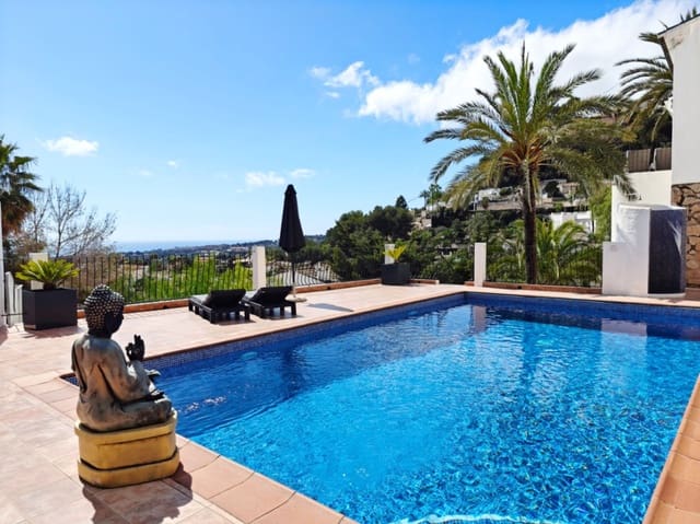 4 sypialnia Willa na sprzedaż w Moraira, Teulada-Moraira z basenem garażem - 1 265 000 € (Ref: 8891636)