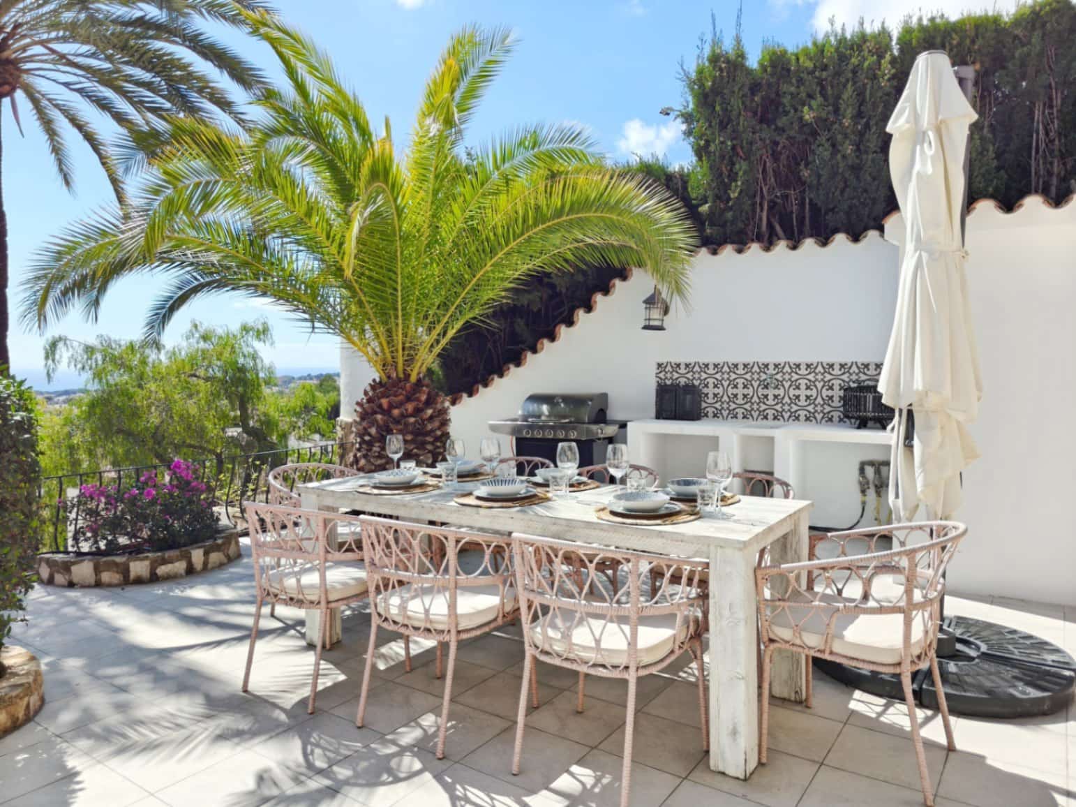 4 bedroom Villa for sale in Moraira with pool garage - € 1,265,000 (Ref: 8891636)