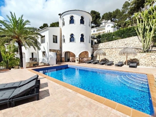 4 sypialnia Willa na sprzedaż w Moraira, Teulada-Moraira z basenem garażem - 1 265 000 € (Ref: 8891636)