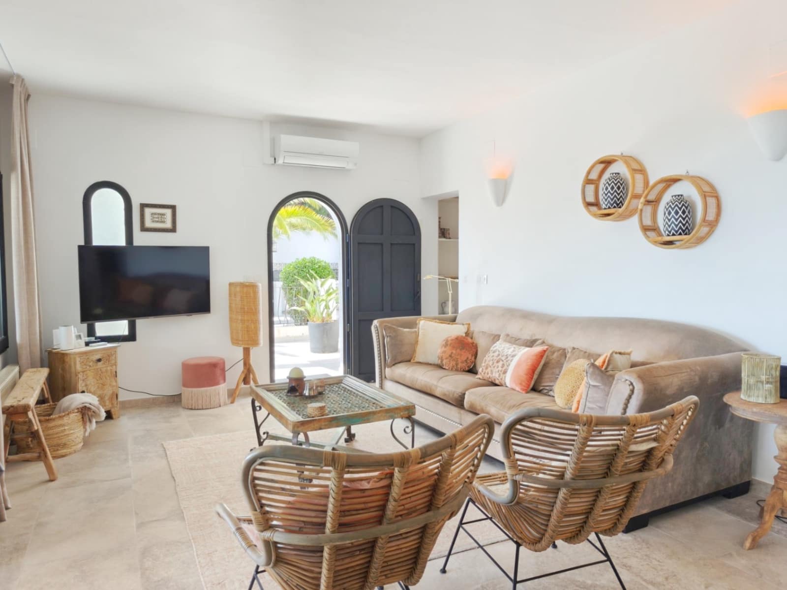 4 bedroom Villa for sale in Moraira with pool garage - € 1,265,000 (Ref: 8891636)