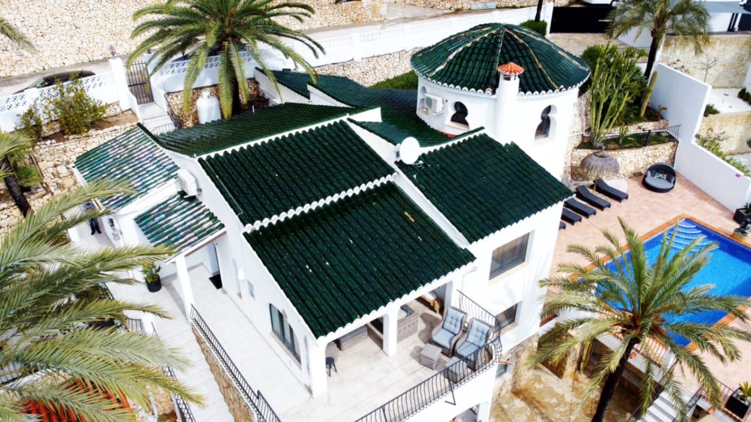 4 bedroom Villa for sale in Moraira with pool garage - € 1,265,000 (Ref: 8891636)
