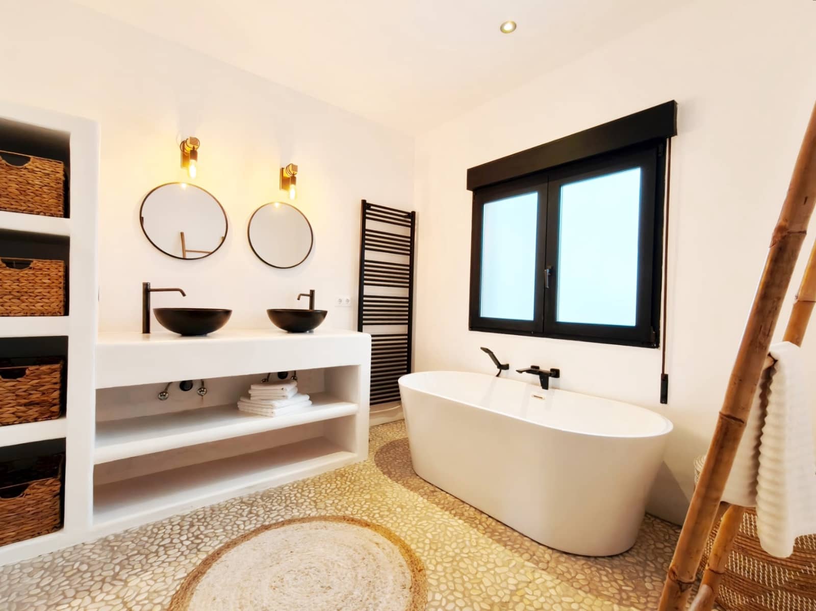 4 bedroom Villa for sale in Moraira with pool garage - € 1,265,000 (Ref: 8891636)