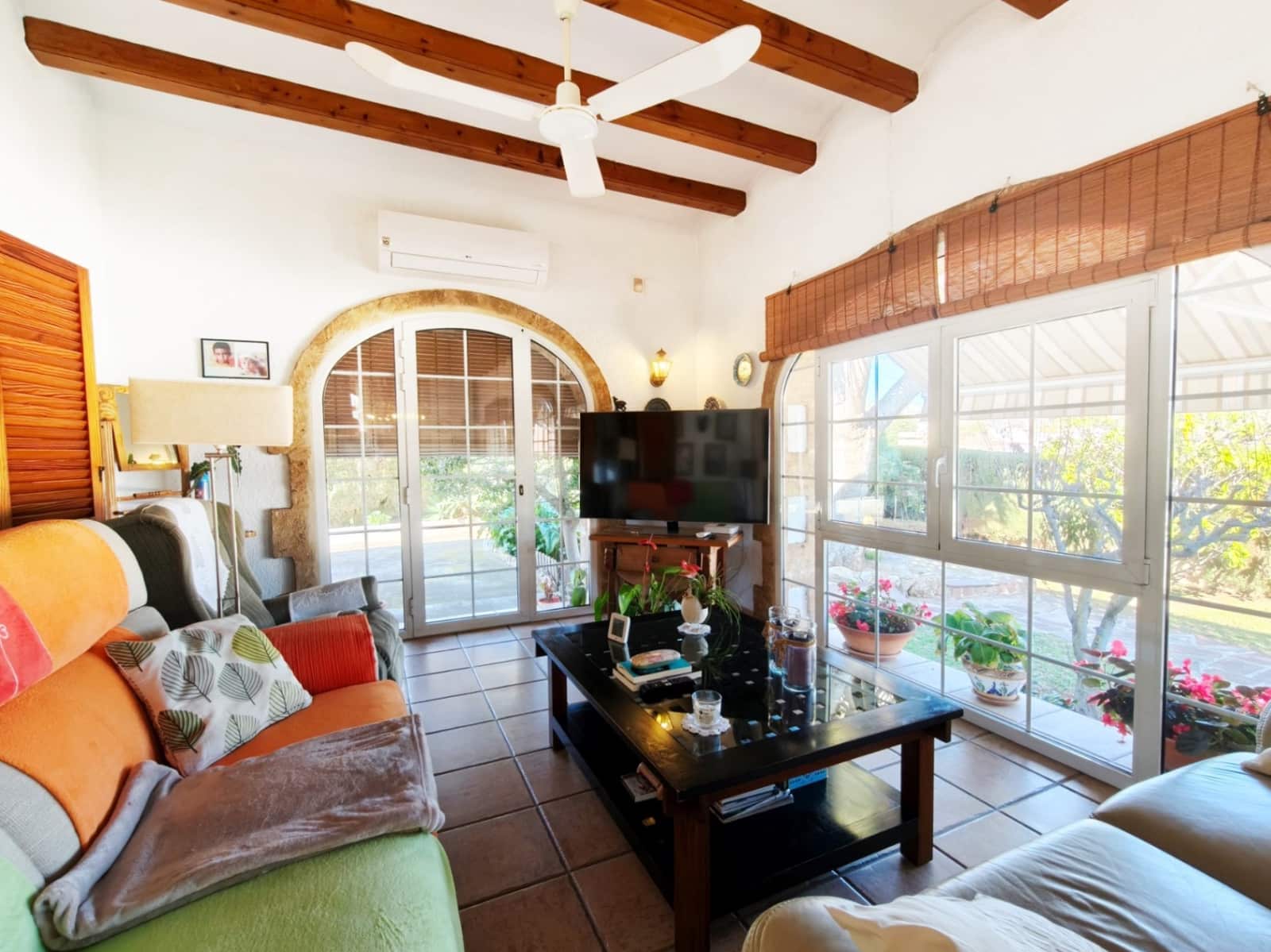 6 sypialnia Willa na sprzedaż w Javea / Xabia z basenem garażem - 950 000 € (Ref: 8891637)