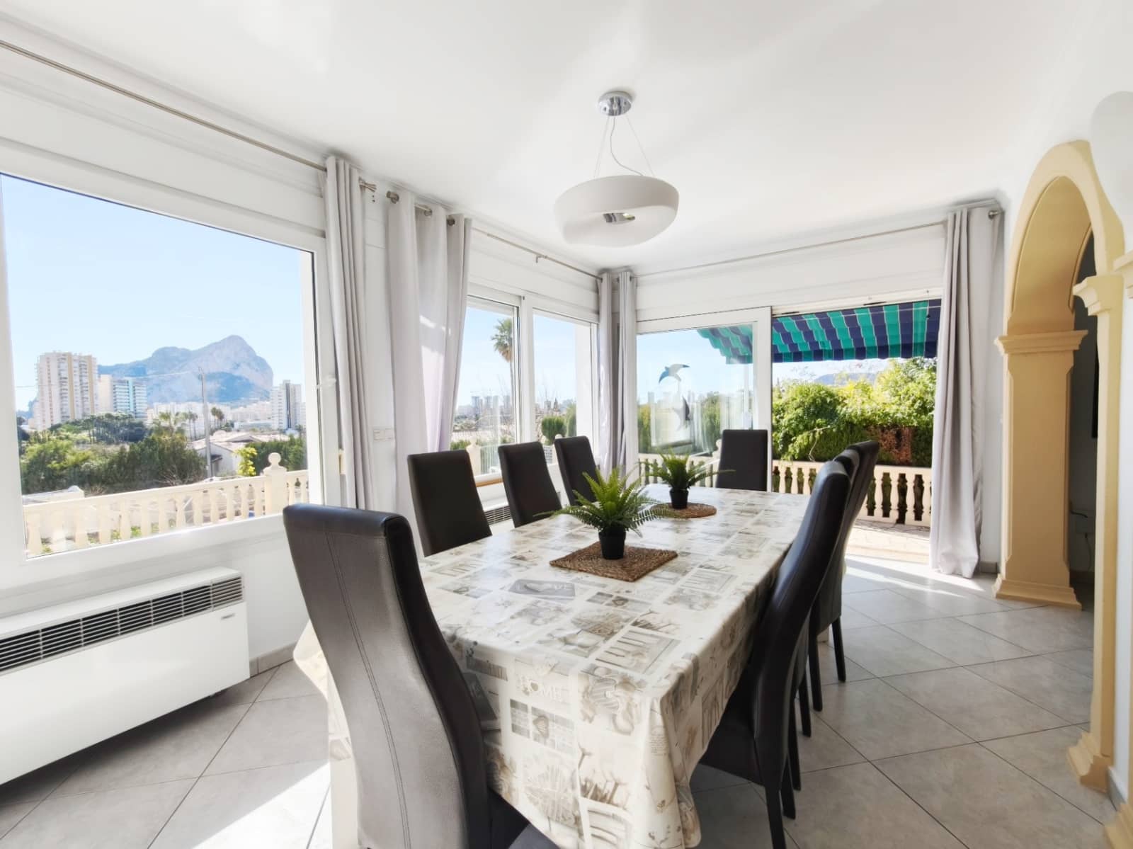 3 chambre Villa/Maison à vendre à Calpe / Calp avec piscine garage - 750 000 € (Ref: 8891638)