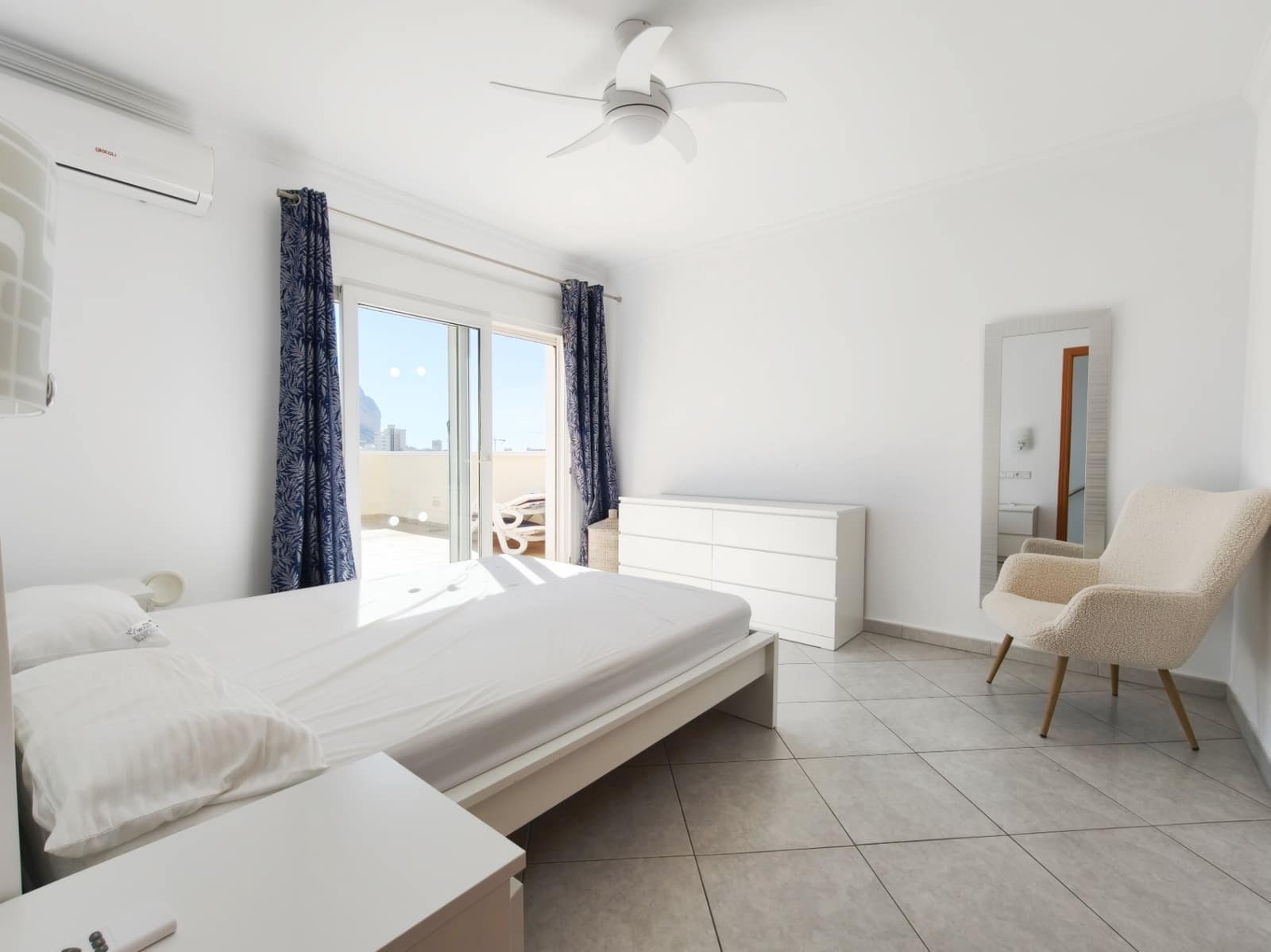 3 chambre Villa/Maison à vendre à Calpe / Calp avec piscine garage - 750 000 € (Ref: 8891638)