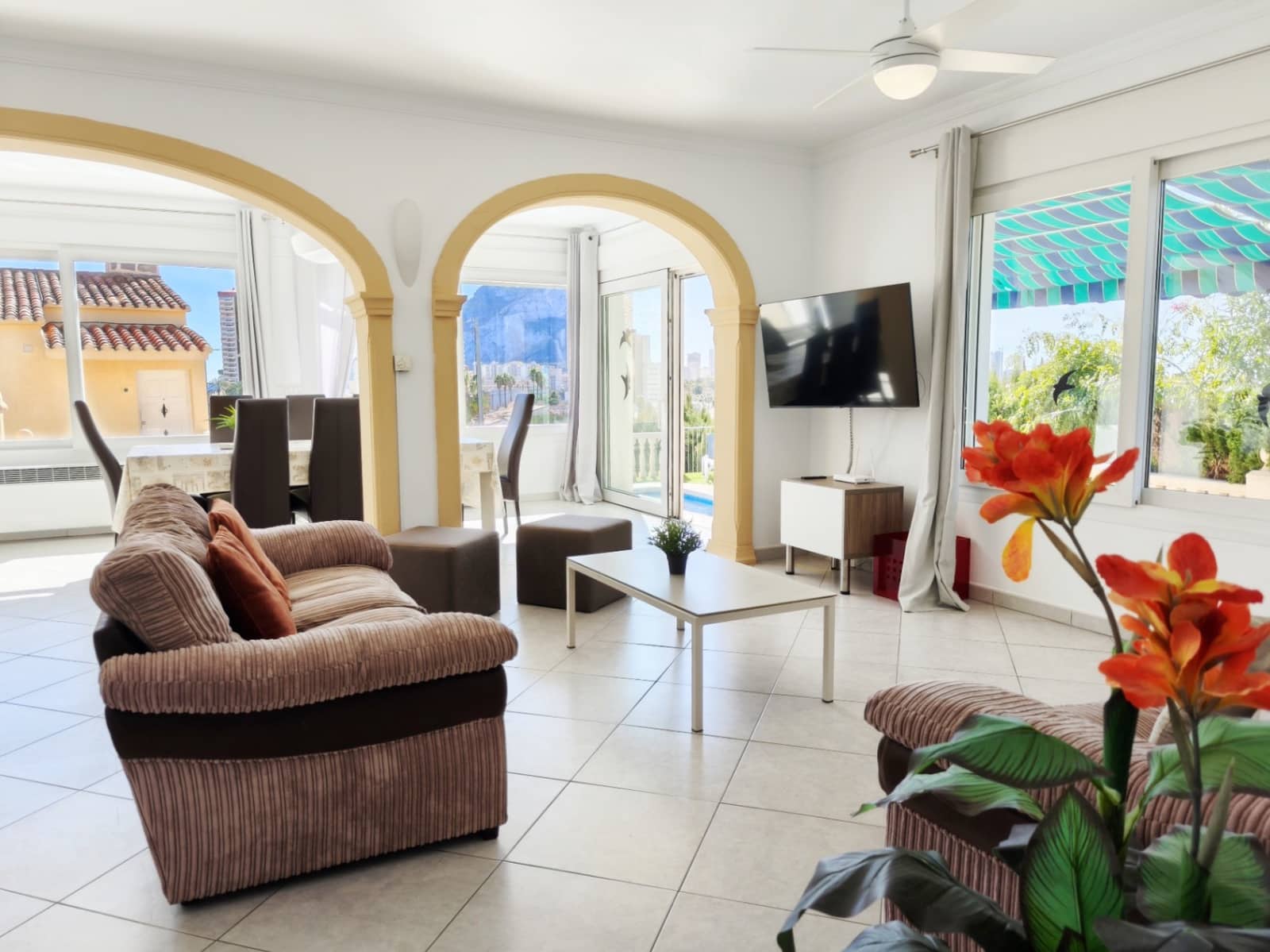 3 chambre Villa/Maison à vendre à Calpe / Calp avec piscine garage - 750 000 € (Ref: 8891638)