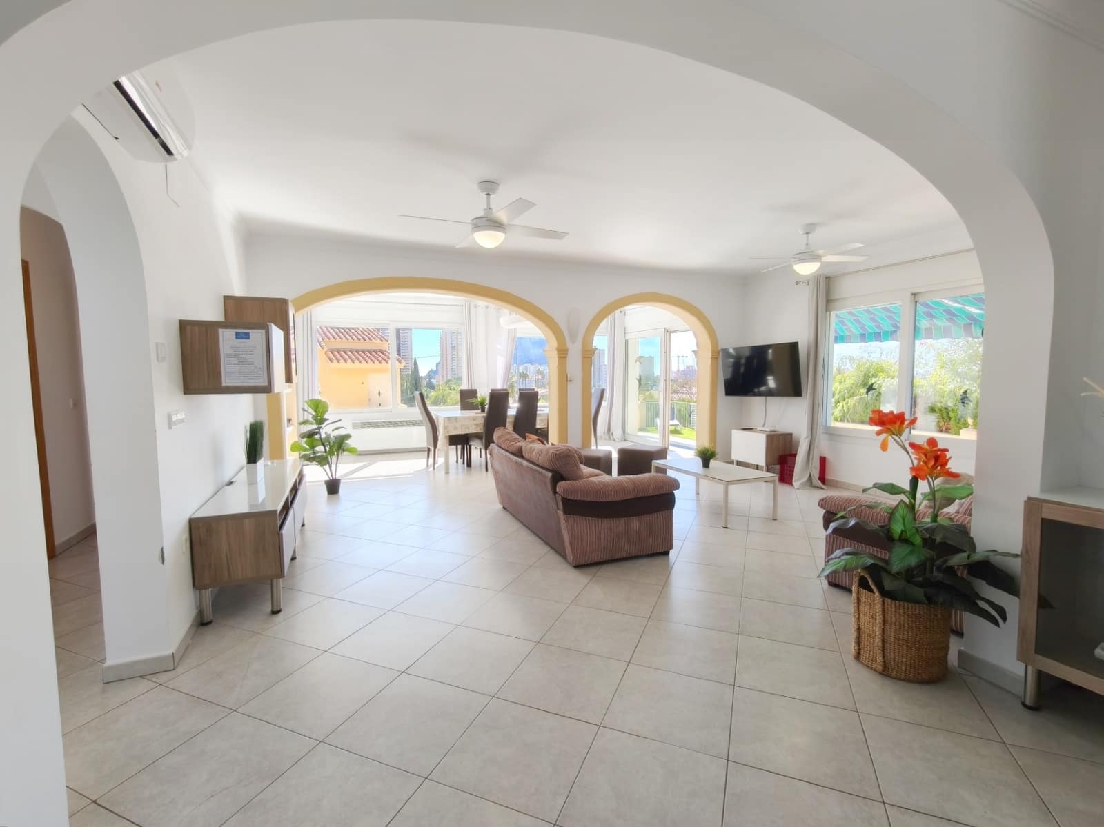 3 chambre Villa/Maison à vendre à Calpe / Calp avec piscine garage - 750 000 € (Ref: 8891638)
