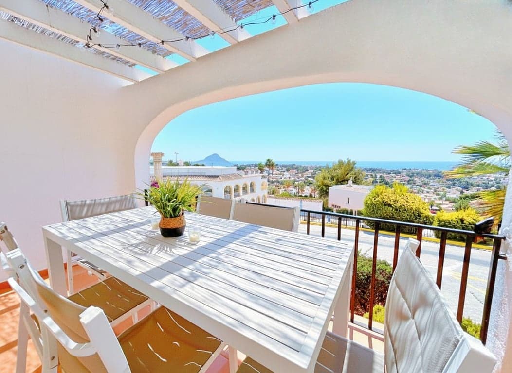 2 bedroom Apartment for sale in Calpe / Calp with pool - € 281,000 (Ref: 9035369)