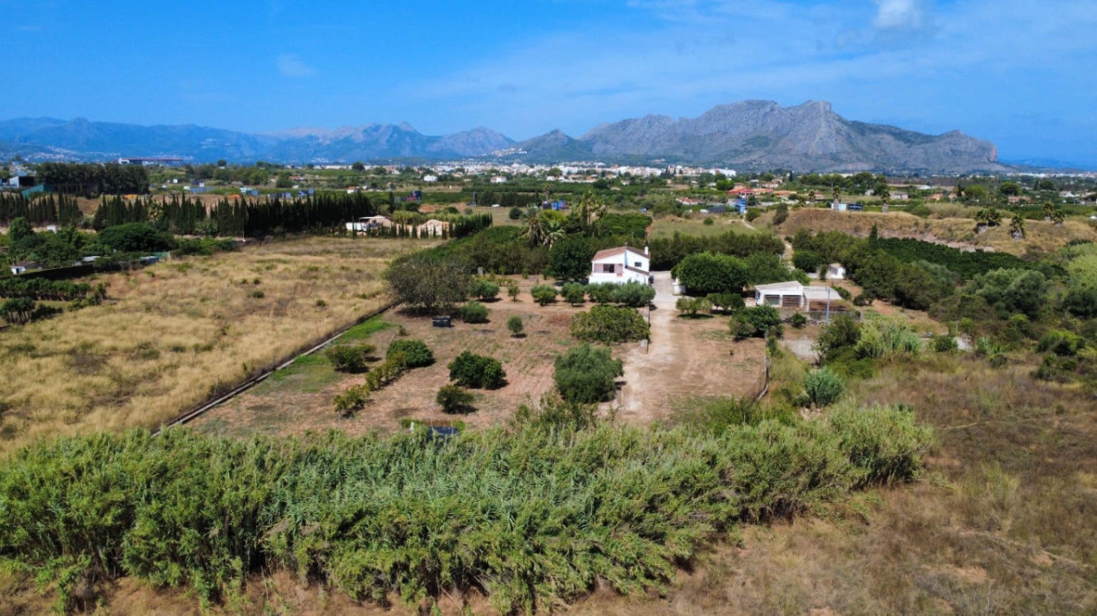 7 soveværelse Finca/Landehus til salg i La Xara med swimmingpool garage - € 880.000 (Ref: 9199955)