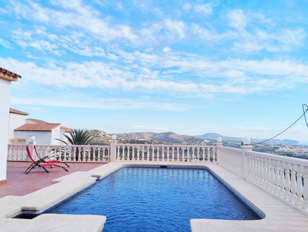 4 soverom Villa til salgs i Calpe / Calp med svømmebasseng garasje - € 690 000 (Ref: 9339229)