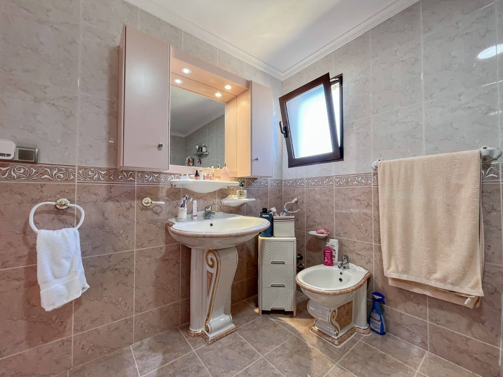 6 bedroom Townhouse for sale in Denia - € 850,000 (Ref: 9374189)