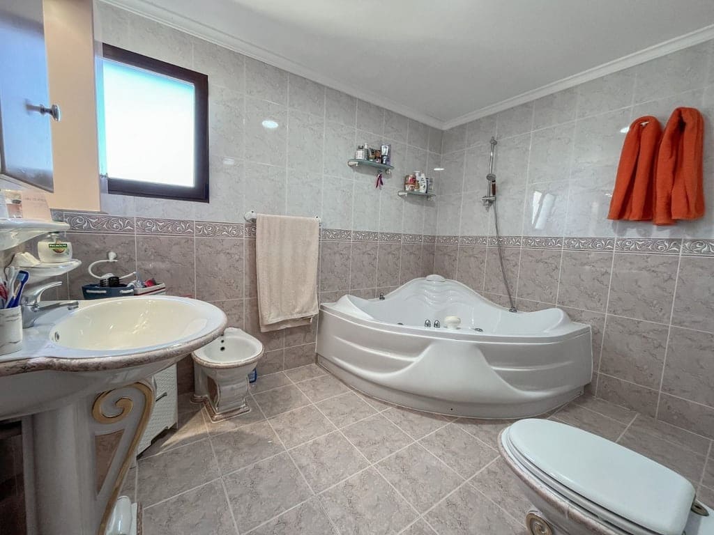 Chalet de 6 habitaciones en Dénia en venta con piscina - 850.000 € (Ref: 9374189)