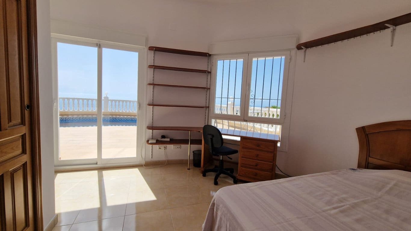 4 bedroom Villa for sale in Benitachell / Benitatxell with pool - € 730,000 (Ref: 9388789)