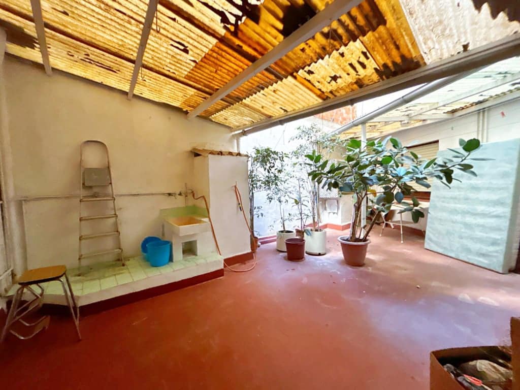 6 bedroom Apartment for sale in Benissa with pool - € 199,000 (Ref: 9451428)