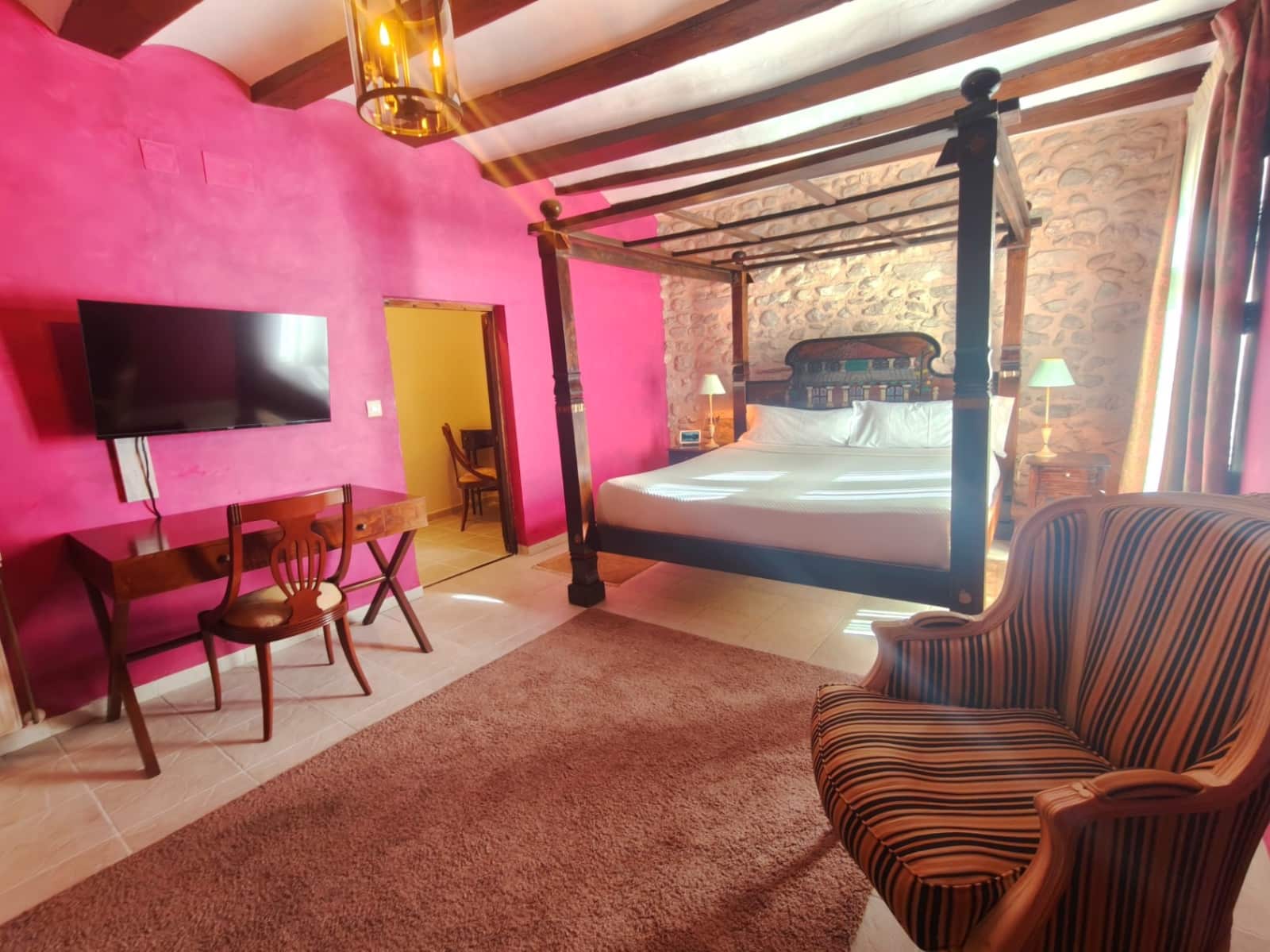 8 bedroom Hotel for sale in Vall de Gallinera - € 799,000 (Ref: 9451522)