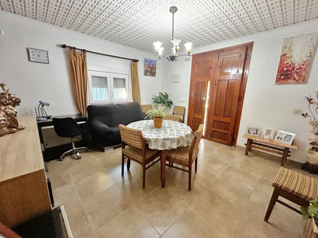 5 bedroom Finca/Country House for sale in Pedreguer with pool - € 345,000 (Ref: 9496492)