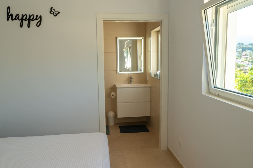 4 soveværelse Villa til salg i Calpe / Calp med swimmingpool - € 1.380.000 (Ref: 9496495)