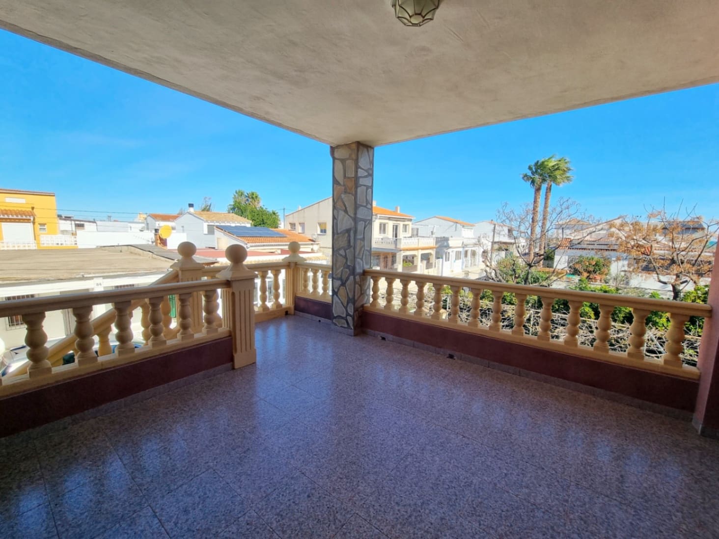 4 bedroom Villa for sale in Oliva - € 385,000 (Ref: 9609993)