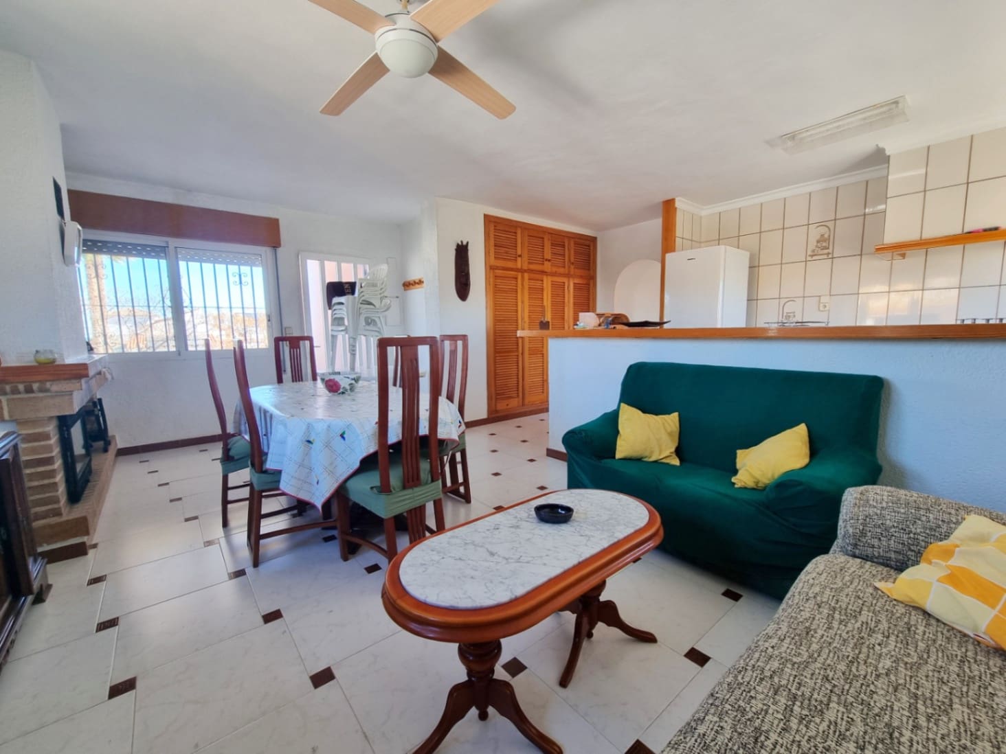 4 bedroom Villa for sale in Oliva - € 385,000 (Ref: 9609993)