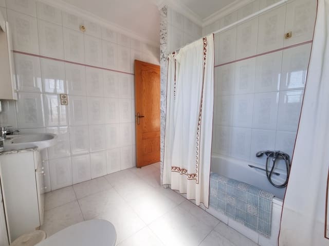 4 bedroom Villa for sale in Oliva - € 385,000 (Ref: 9609993)