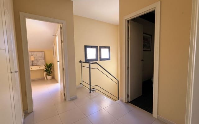 4 soveværelse Lejlighed til salg i Centro Urbano, Dénia med swimmingpool garage - € 500.000 (Ref: 9635156)