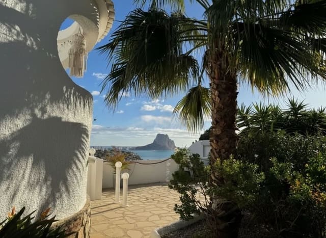 3 quarto Moradia para venda em Pueblo, Calpe / Calp com piscina garagem - 645 000 € (Ref: 9635157)