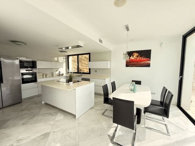 4 soverom Villa til salgs i Javea / Xàbia med svømmebasseng - € 2 750 000 (Ref: 9635159)