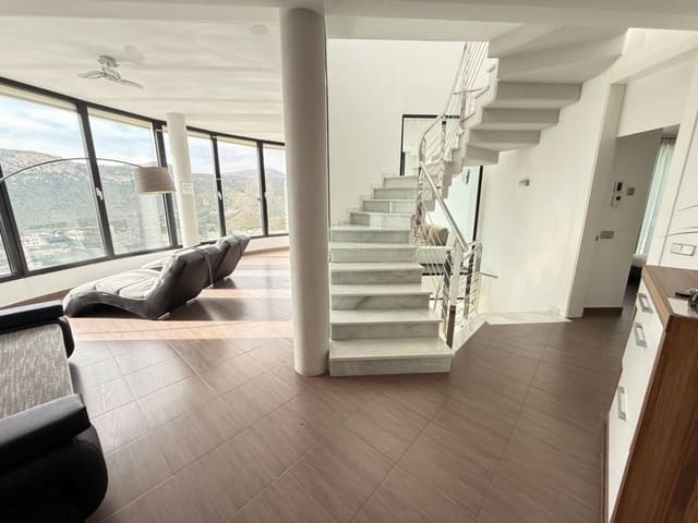 4 soverom Villa til salgs i Javea / Xàbia med svømmebasseng - € 2 750 000 (Ref: 9635159)