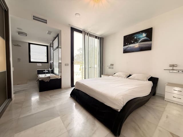 4 soverom Villa til salgs i Javea / Xàbia med svømmebasseng - € 2 750 000 (Ref: 9635159)