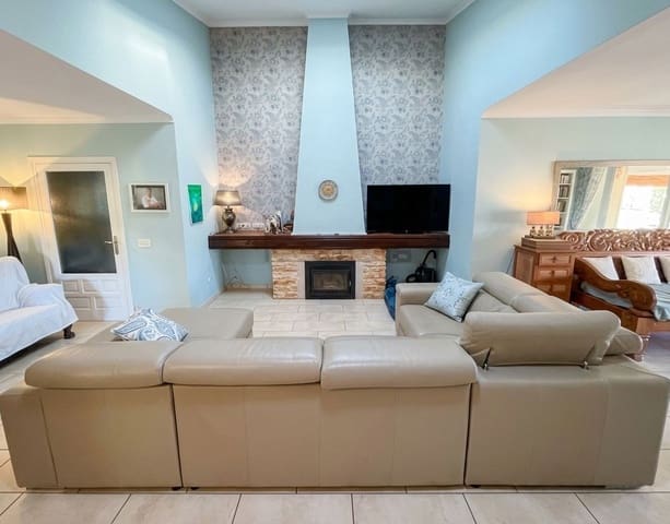 3 soveværelse Villa til salg i Pueblo, Calpe / Calp med swimmingpool garage - € 590.000 (Ref: 9678203)