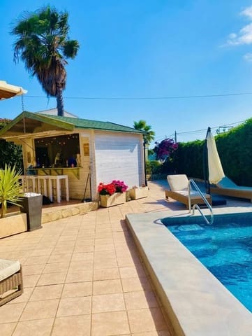 3 soveværelse Villa til salg i Calpe / Calp med swimmingpool garage - € 560.000 (Ref: 9678203)