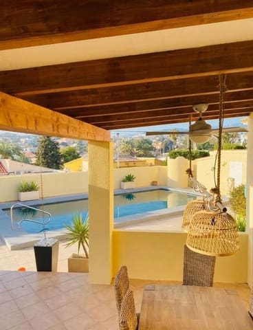 3 soveværelse Villa til salg i Calpe / Calp med swimmingpool garage - € 560.000 (Ref: 9678203)
