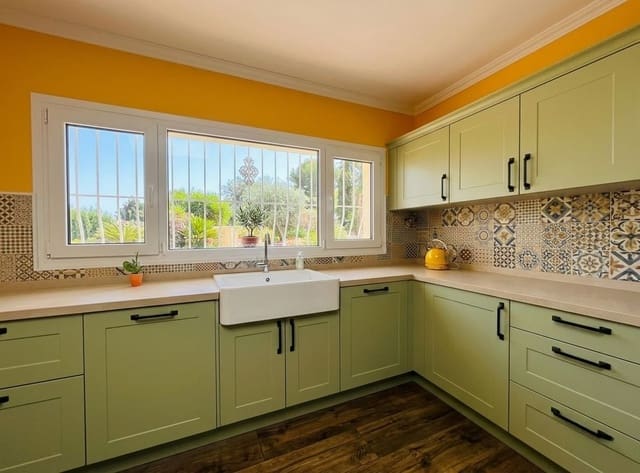 3 soveværelse Villa til salg i Calpe / Calp med swimmingpool garage - € 560.000 (Ref: 9678203)