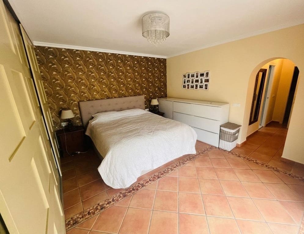 3 soveværelse Villa til salg i Calpe / Calp med swimmingpool garage - € 560.000 (Ref: 9678203)