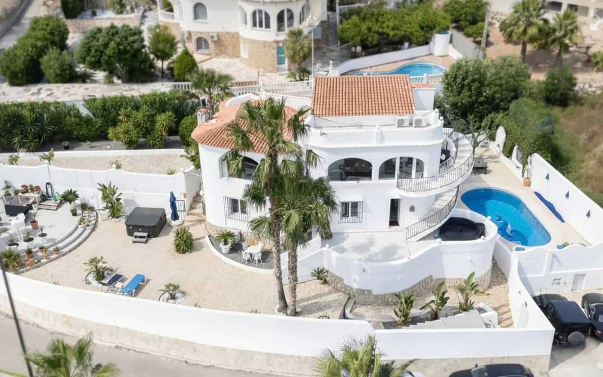 3 soverom Villa til salgs i Calpe / Calp med svømmebasseng garasje - € 645 000 (Ref: 9795166)
