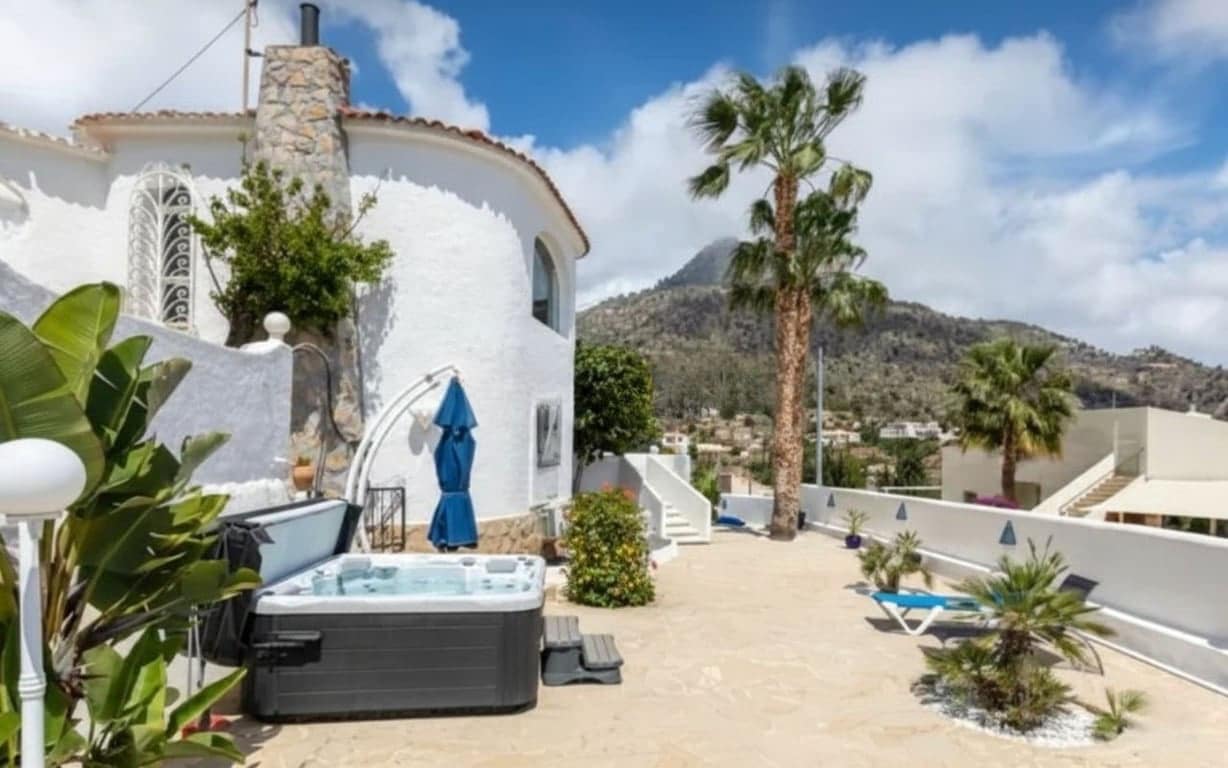 3 soverom Villa til salgs i Calpe / Calp med svømmebasseng garasje - € 645 000 (Ref: 9795166)
