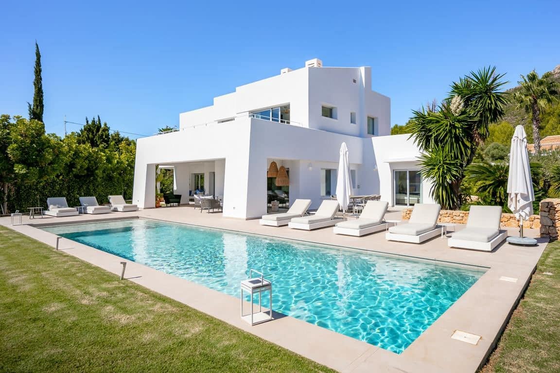 4 soverom Villa til salgs i Javea / Xabia med svømmebasseng garasje - € 1 695 000 (Ref: 9795168)