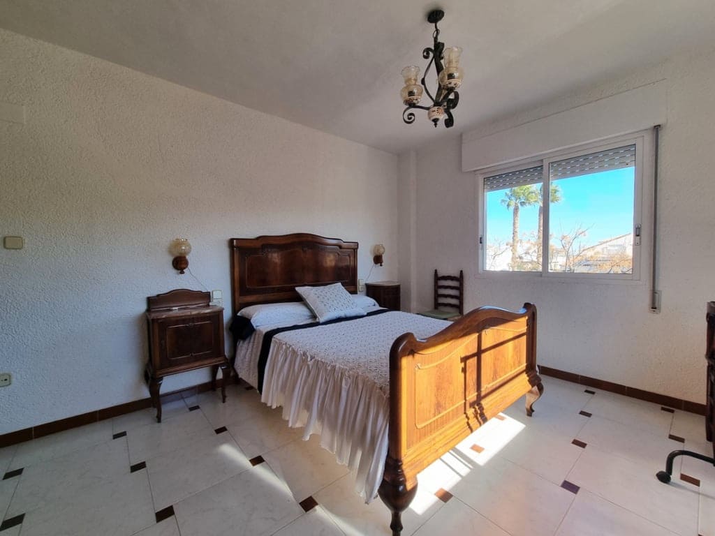 4 soveværelse Villa til salg i Oliva - € 385.000 (Ref: 9798197)