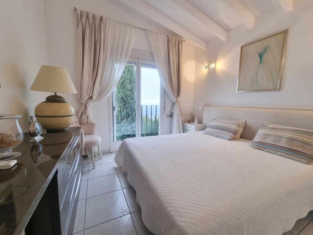 4 sovrum Villa till salu i Pego - 560 000 € (Ref: 9823655)