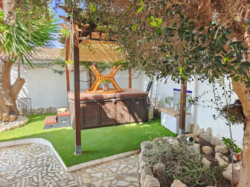 3 bedroom Villa for sale in Moraira with garage - € 399,000 (Ref: 9824221)