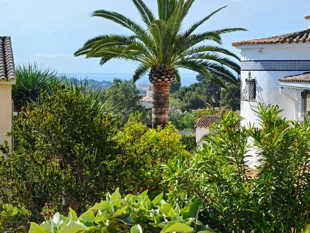 3 bedroom Villa for sale in Moraira with garage - € 399,000 (Ref: 9824221)
