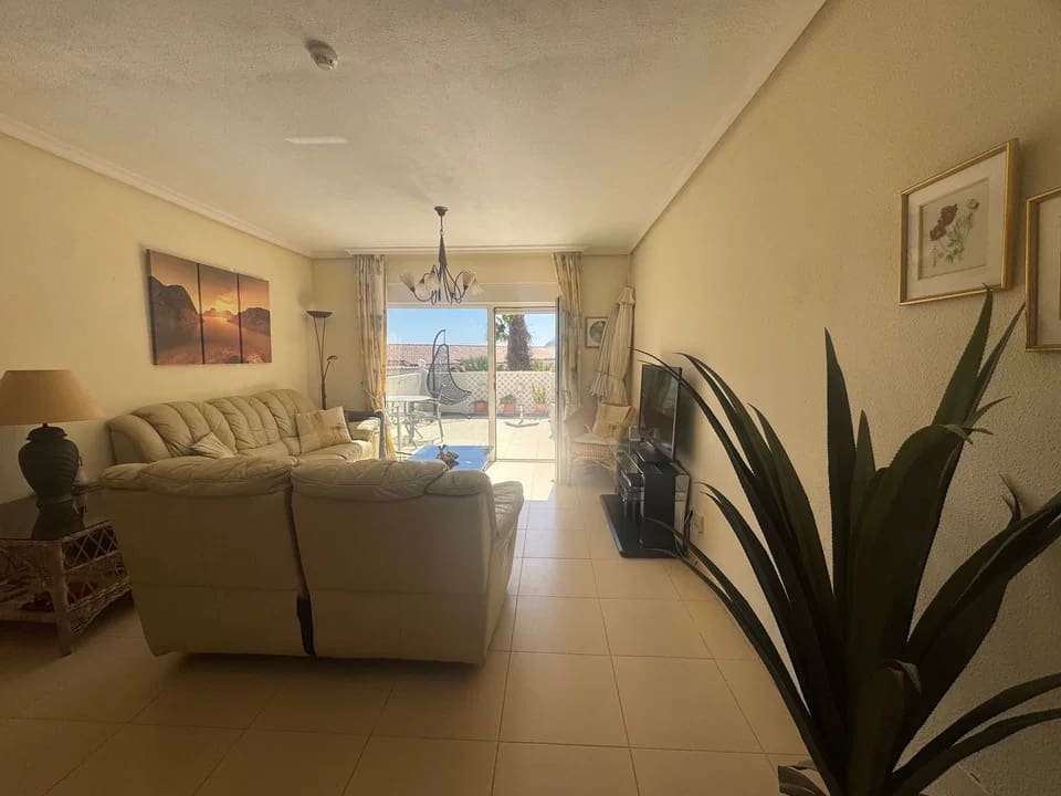 2 sovrum Lägenhet till salu i Chayofa med pool - 289 000 € (Ref: 10104269)