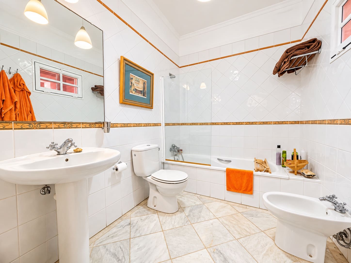 5 sypialnia Willa na sprzedaż w Chayofa z garażem - 950 000 € (Ref: 10118063)