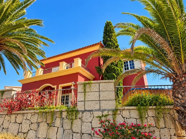 5 sypialnia Willa na sprzedaż w Chayofa, Arona z garażem - 950 000 € (Ref: 10118063)